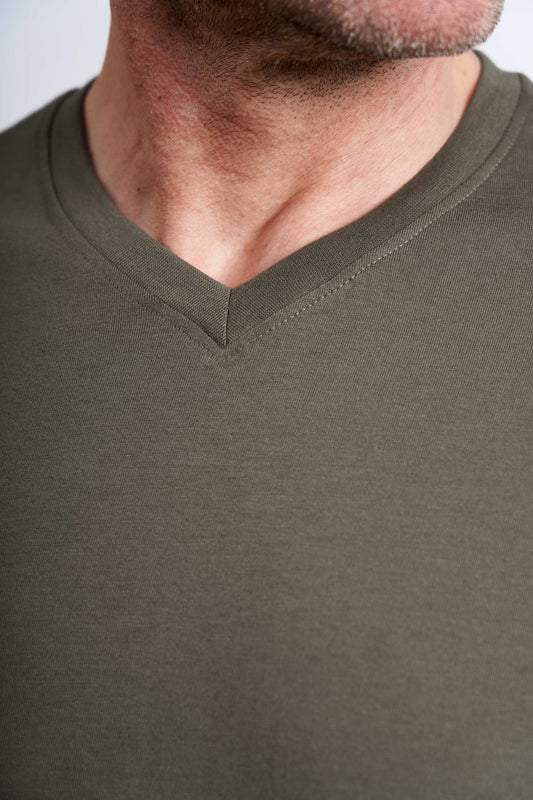 V'Neck T-shirt 'Haarby' - Army