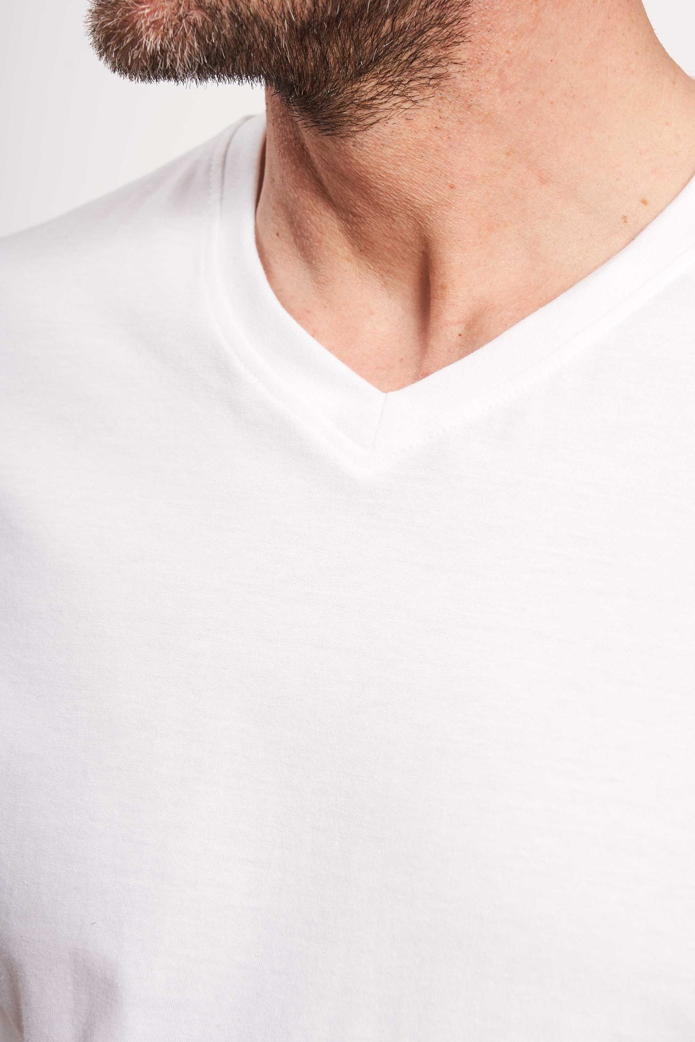 V'Neck T-shirt 'Haarby' - White