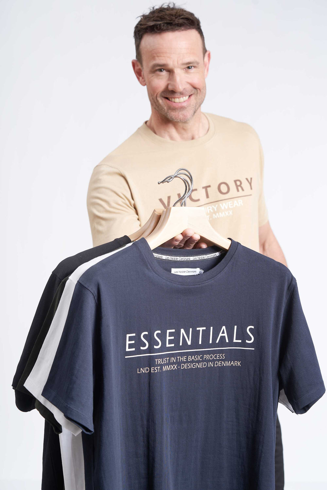 Logo T-Shirt 'Mern' - Crockery Three