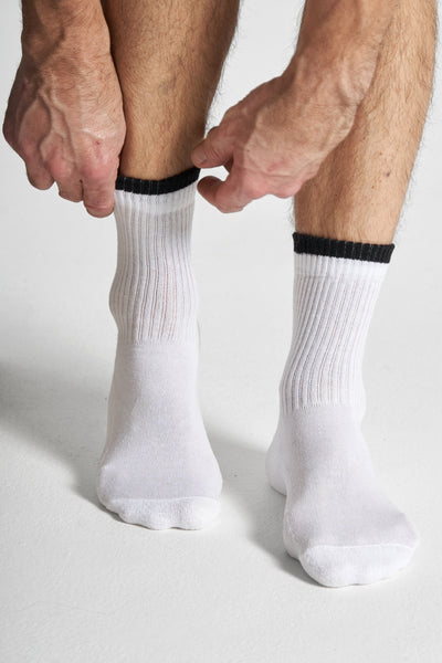 Tennis Sokker - Unicol. White w. Black Stripes